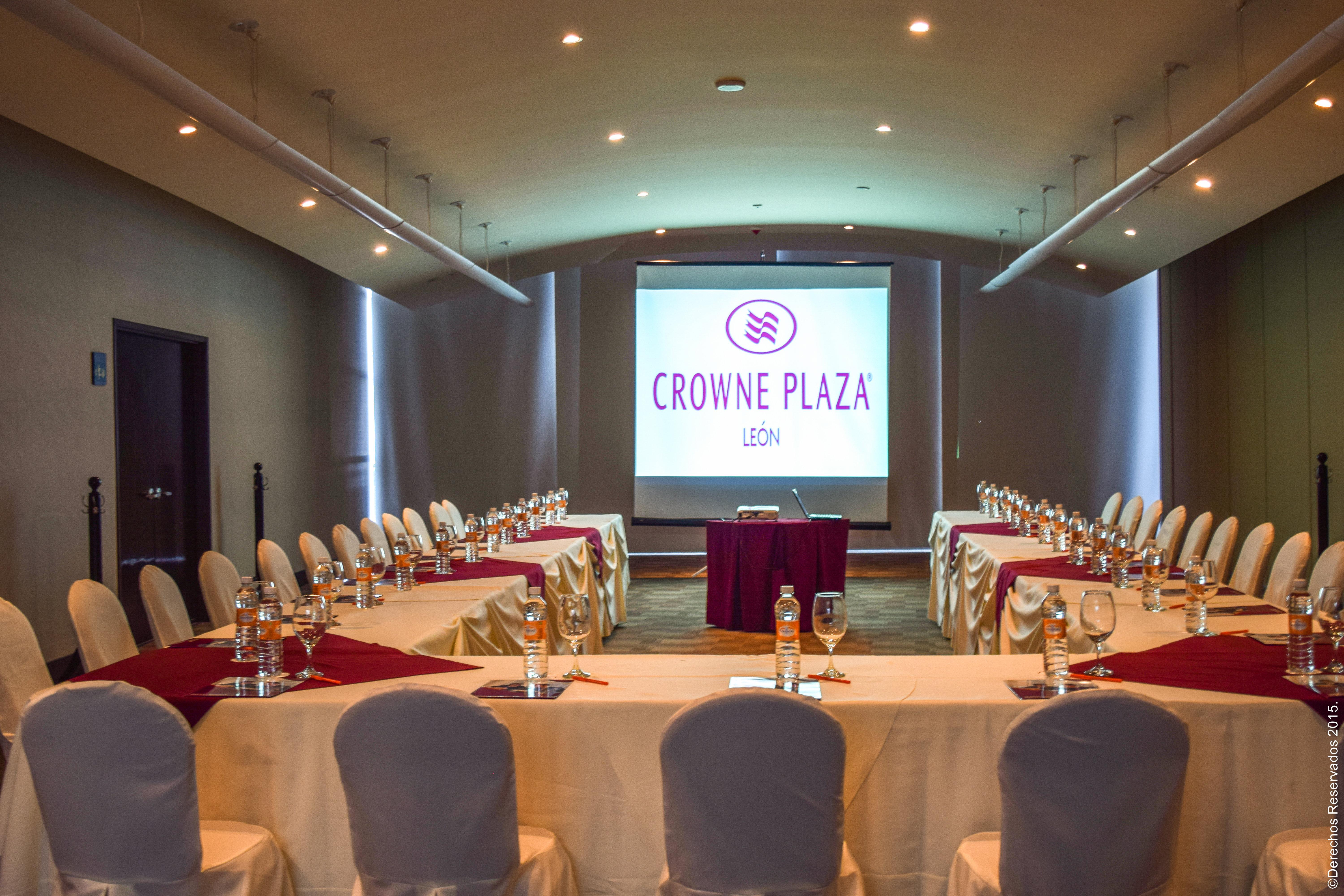Hotel Crowne Plaza Leon By Ihg Exterior foto