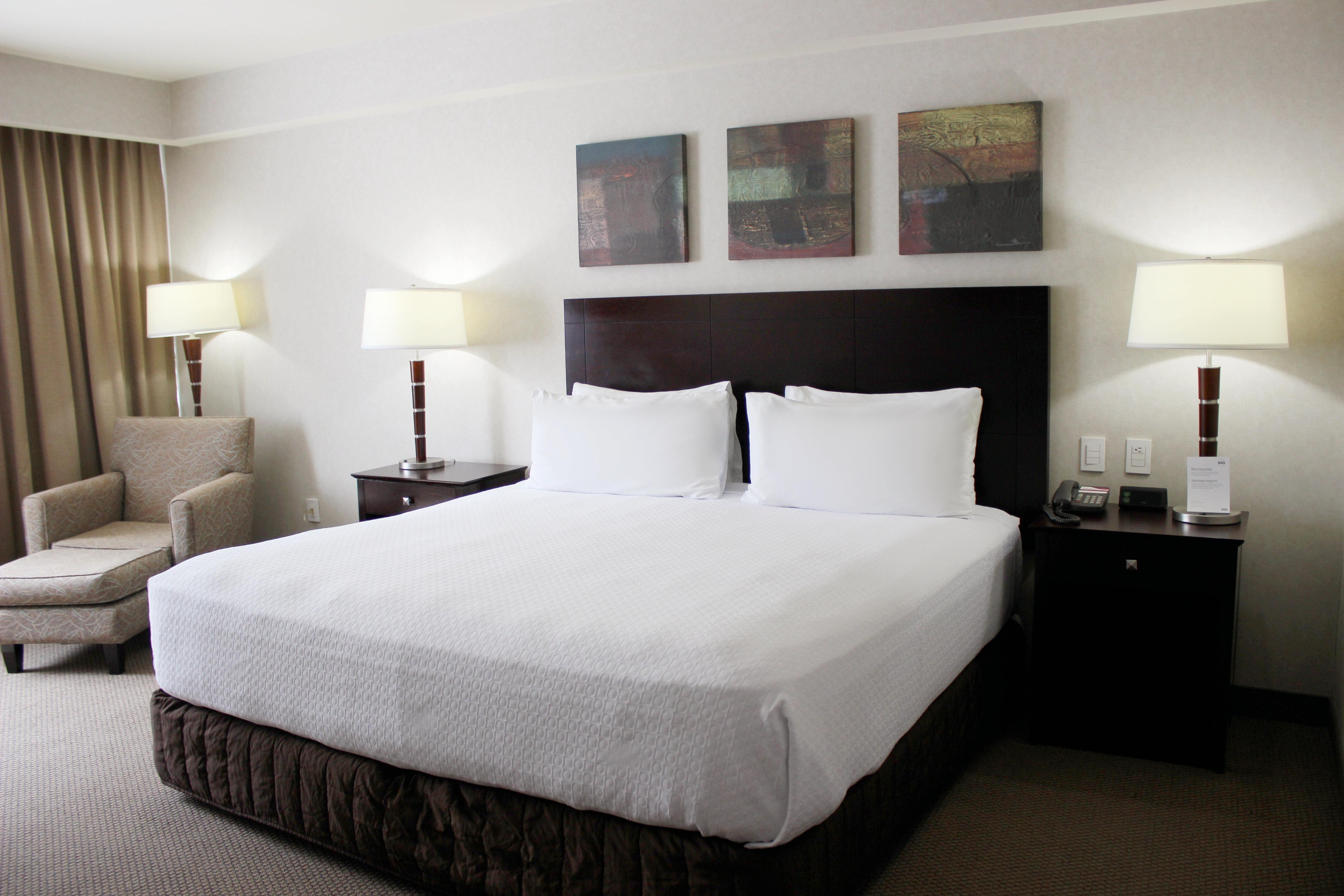Hotel Crowne Plaza Leon By Ihg Exterior foto