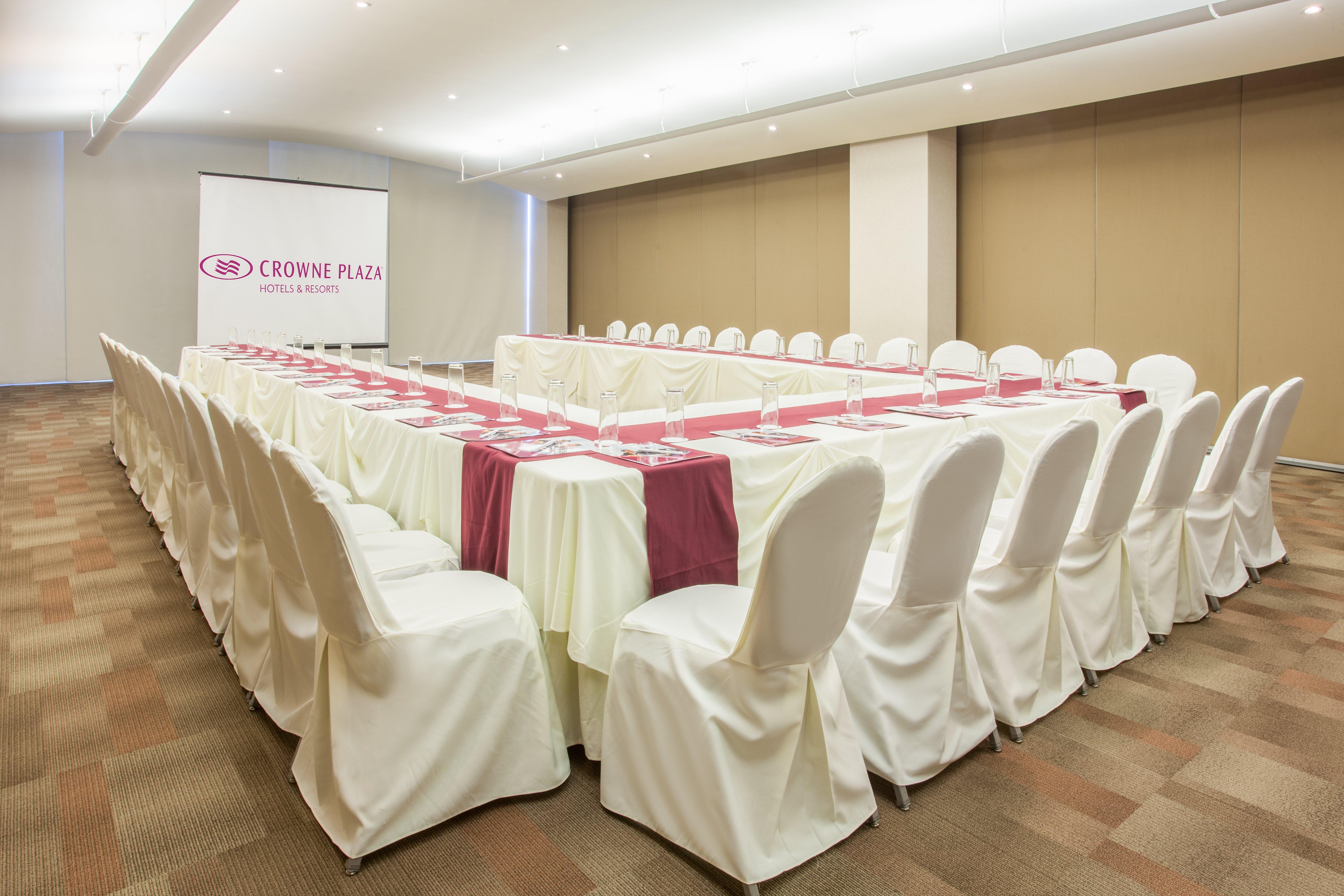 Hotel Crowne Plaza Leon By Ihg Exterior foto