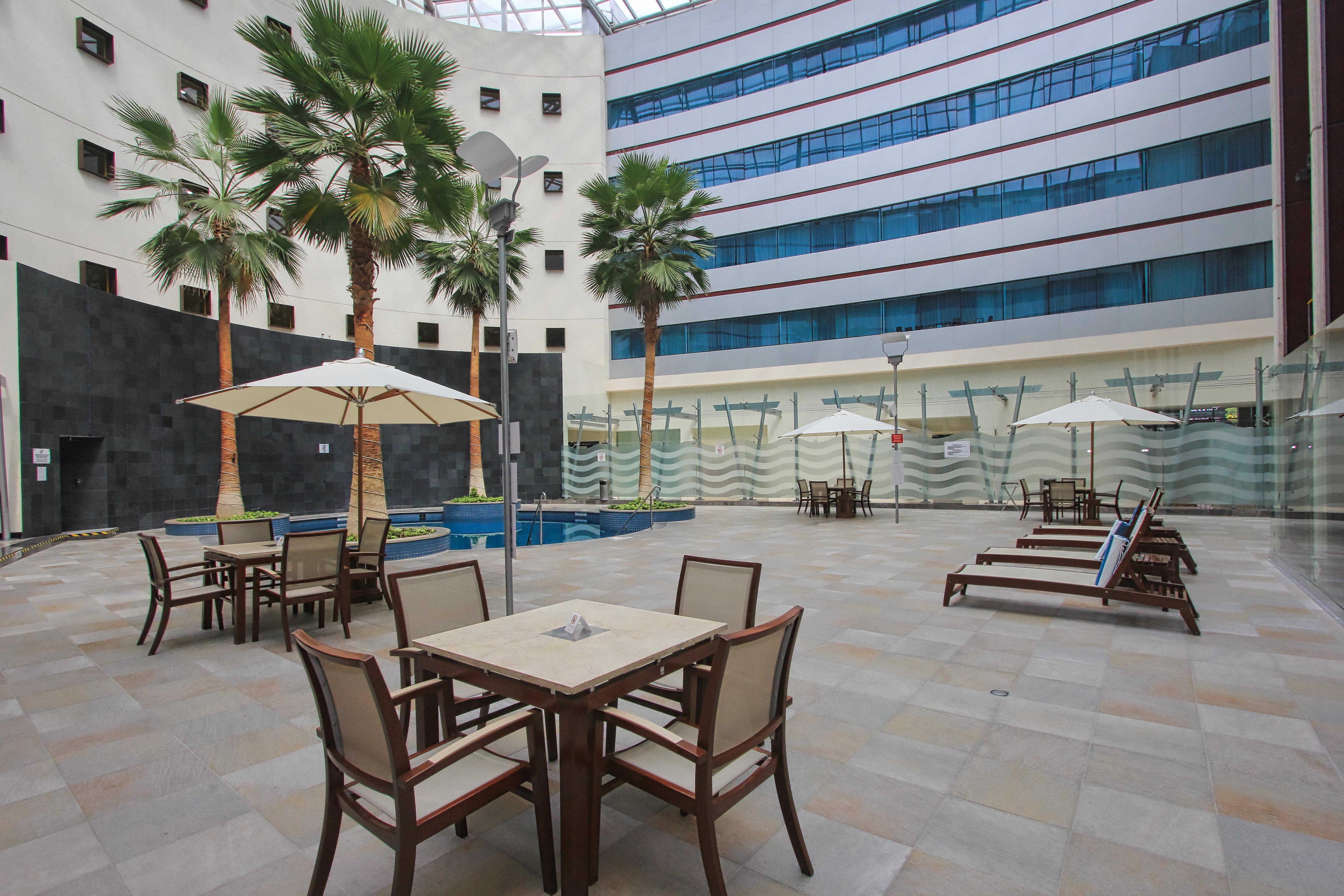 Hotel Crowne Plaza Leon By Ihg Exterior foto