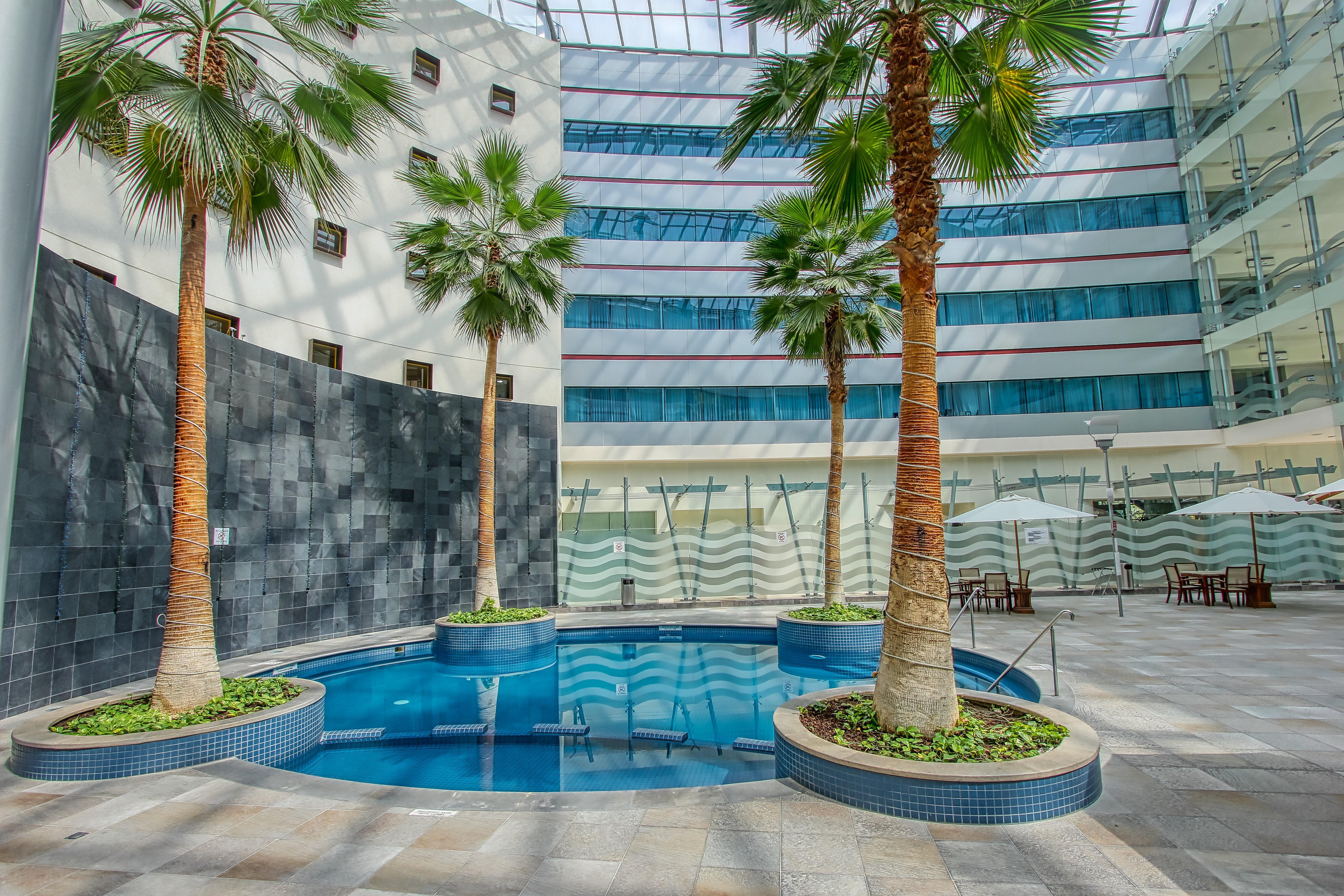 Hotel Crowne Plaza Leon By Ihg Exterior foto
